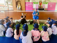 A4B669D7-9B68-4E84-AC04-795C73E23E95