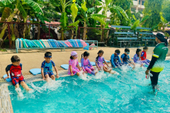 LINE_ALBUM_10567_๒๔๐๕๑๐_55