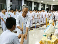 DC8861C4-A2F5-42EA-A968-47ED62E076A1