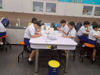 3280EDA5-CF2E-4616-9B42-2A98AAEBA9FE