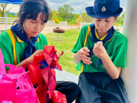 9CC0F916-5F24-40F0-8CDD-16D9C0052291