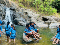 C8F0EDF1-32B7-4BA1-9334-F99DF7CF0FBC